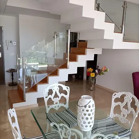 Vila Paradis Bw 4 *