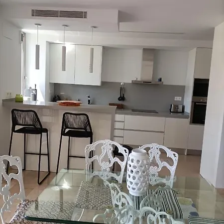 Vila Paradis Bw 4 *